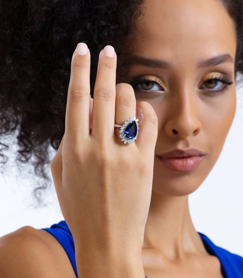 Sapphire And Diamond Halo 8.14ct Ring