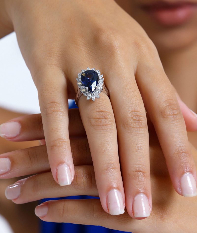 Sapphire And Diamond Halo 8.14ct Ring