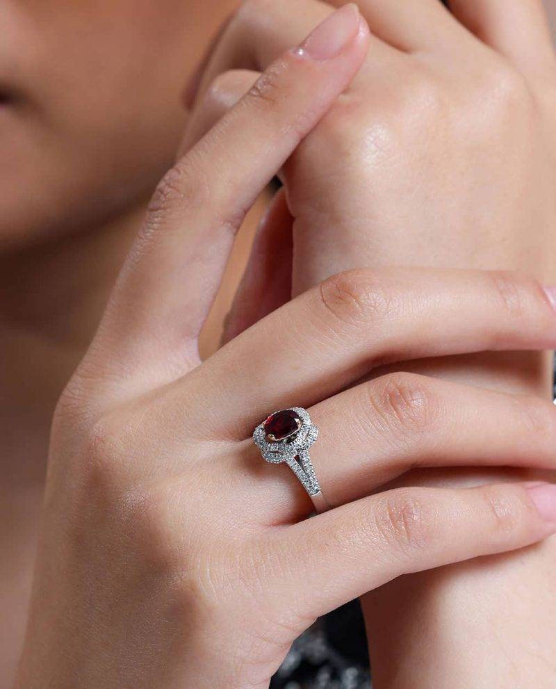 Pigeon Blood Ruby And Diamond 1.58ct Ring