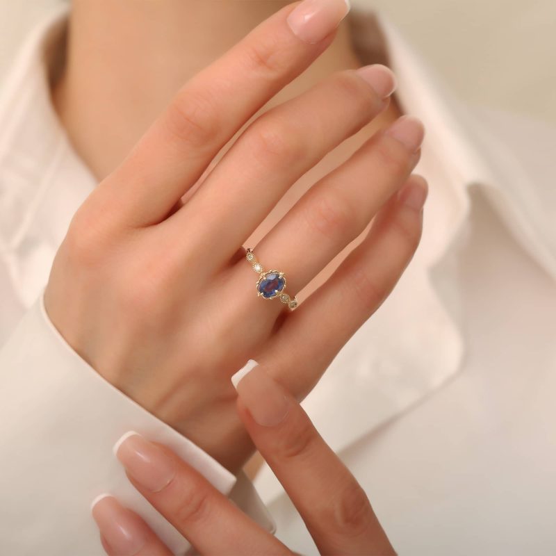 Blue Sapphire Engagement Diamond 0.94ct Ring